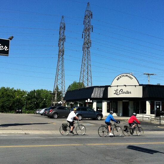 Le Cartier - Fish & Chips, Middle Eastern, Breakfast Restaurants in Laval