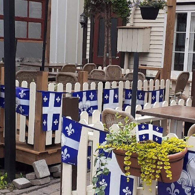 Bistro Chocolaterie Le Divin Tandem - Restaurants près de: J6W1T9