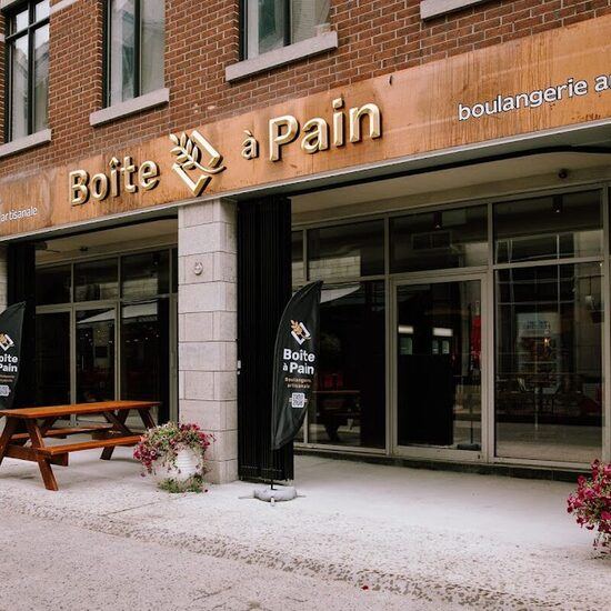 La Boîte à Pain - Grill, Italian, Pizza, Salads, Pasta Restaurants in Quebec