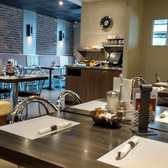Le Resto Pub Délice Restaurant