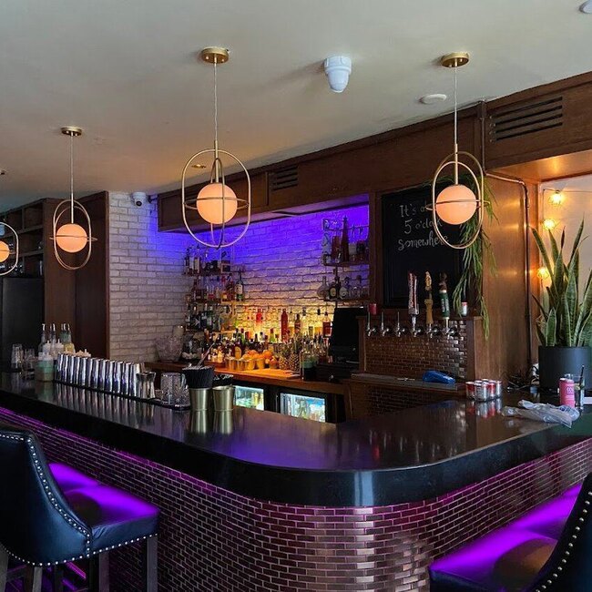 Murray Street - Restaurants Near: K2P1M5