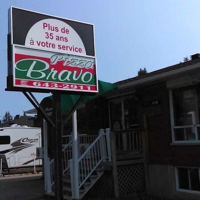 Pizza Bravo Restaurant