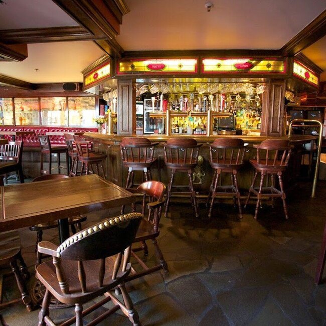 The Lieutenant's Pump - Restaurants Near: K2P1M5