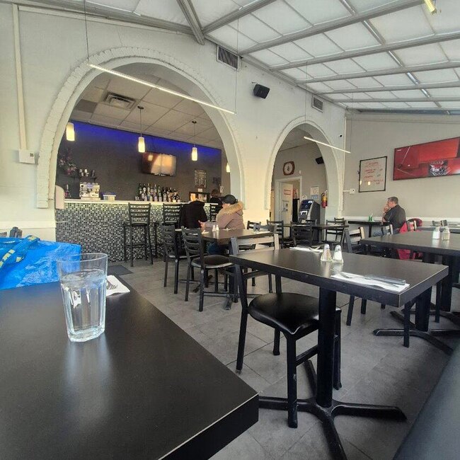 La Veranda pizzeria -  Restaurants Near: H1E4A7