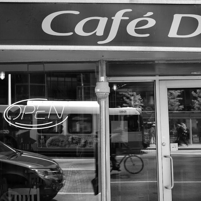 Café Deluxe - Breakfast Restaurants Near: K2P1M5