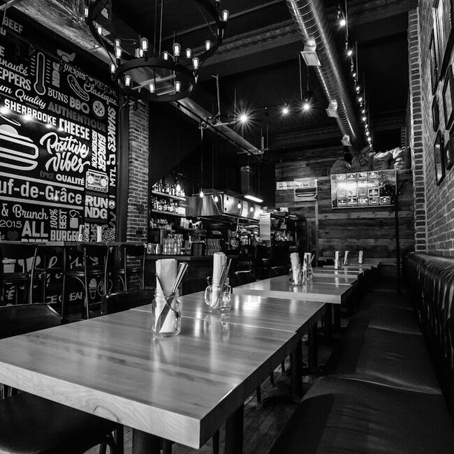 Notre-Boeuf-de-Gr&acirc;ce - Restaurants pr&egrave;s de: H3Z2N4