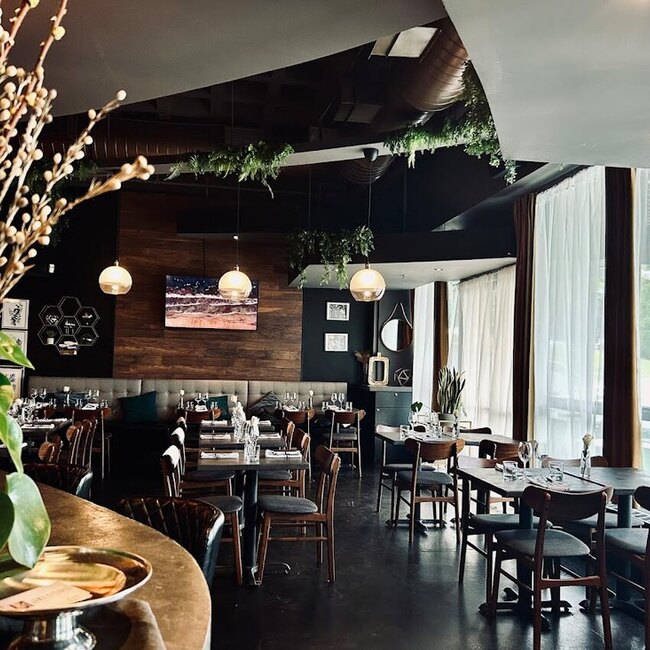 Jamais 2 Sans 3 Bistro Cr&eacute;atif - BBQ, Middle Eastern, Kebab, Poutine Brunch Restaurants in Quebec