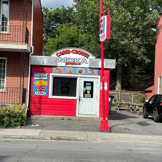 Casse-Croute Moka Plus - Fried Chicken, Poutine Restaurants in Quebec