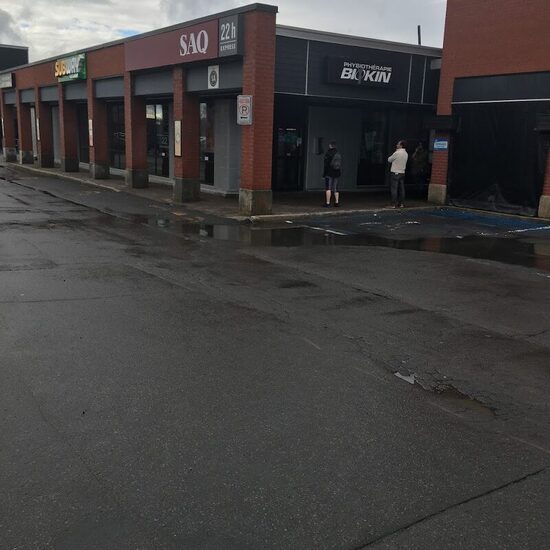 Papillote & Cie - Grill, Italian, Pizza, Salads, Pasta Restaurants in Quebec