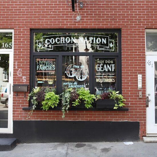 William J. Walter Saucissier - American, Bubble Tea Restaurants in Quebec