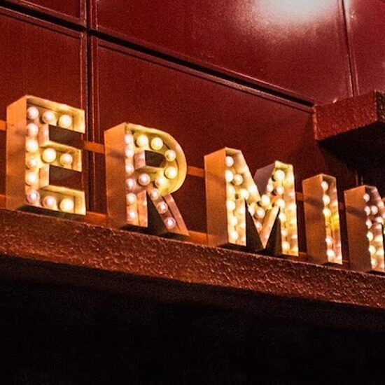 Le Terminal - Bistros in Montreal