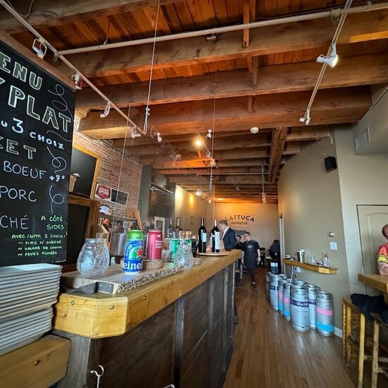 Lattuca Barbecue - Breakfast, Poutine, American Restaurants in Montreal