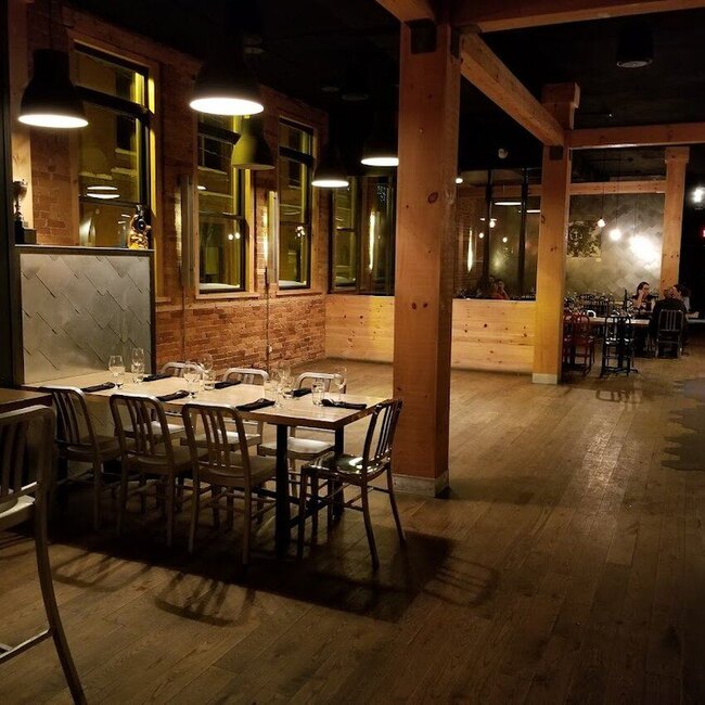 O Chevreuil - Taverne am&eacute;ricaine - American, BBQ Restaurants Near: J1H4E4