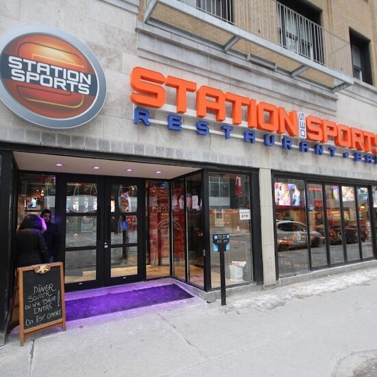 La Station des Sports - Poutine, Breakfast Restaurants in West Island