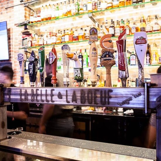 La Belle & La Boeuf - Burger Bar - Restaurants in Montreal
