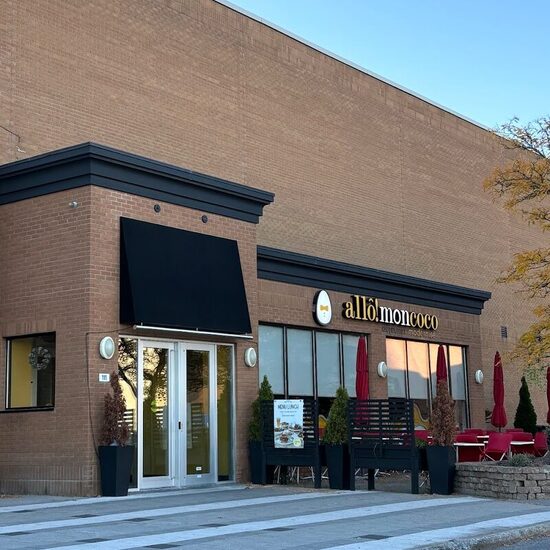 All&ocirc; mon Coco - Parking Available Restaurants in Saint-Bruno-de-Montarville