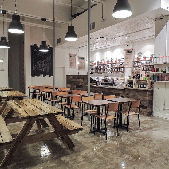 Café Pékoe - Burgers, Sandwiches Restaurants in Quebec