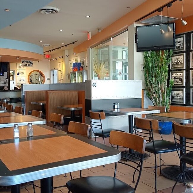 Tasty Food Pizza - Restaurants pr&egrave;s de: H4P2G9