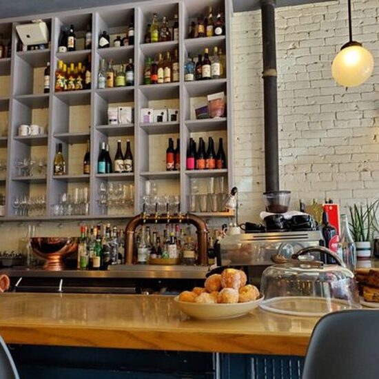 Larrys - Restaurants in Montreal