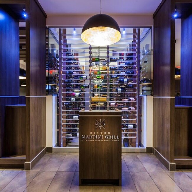 Bistro Martini Grill - Restaurants Brunch pr&egrave;s de: J6X2E4