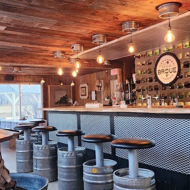 La P'tite Cabane d'la C&ocirc;te - Laurentians (North Shore) Brunch Open Supper Restaurants