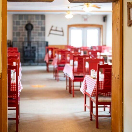 Cabane A Sucre Au Milieu Des Champs - Restaurants Brunch de Montréal