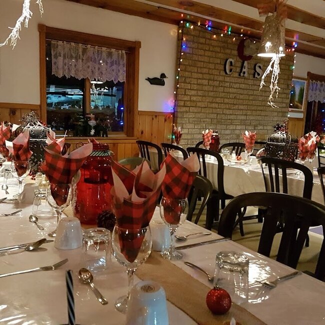 Fumoir - Traiteur Les Deux T&ecirc;tes de Cochon Restaurant