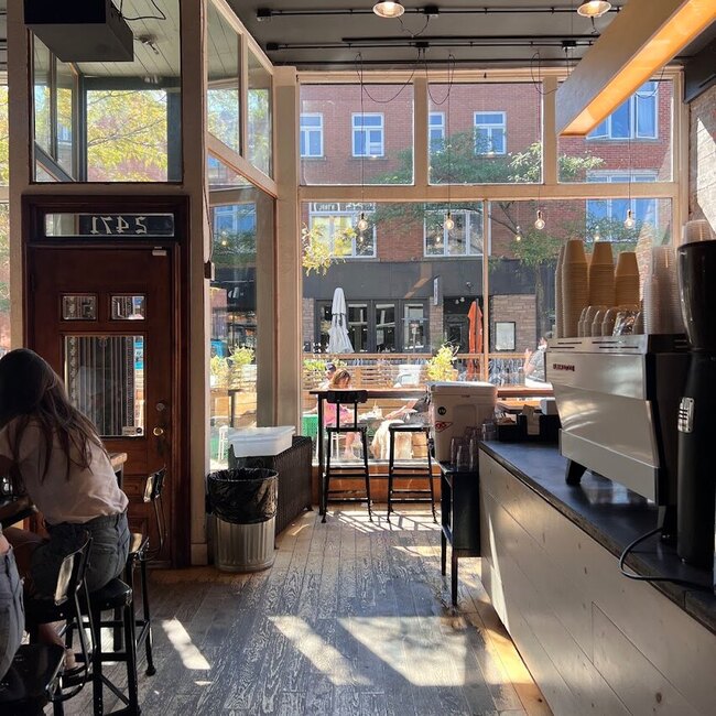 Café September - Bubble Tea, Tea, Cafés Restaurants Near: H4E1A2