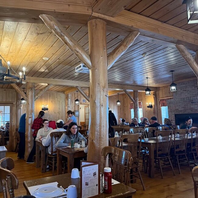 &Eacute;rabli&egrave;re Charbonneau Restaurant