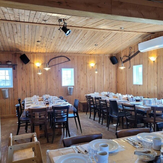 Ferme Aux Vieux Chênes Restaurant Laval, QC