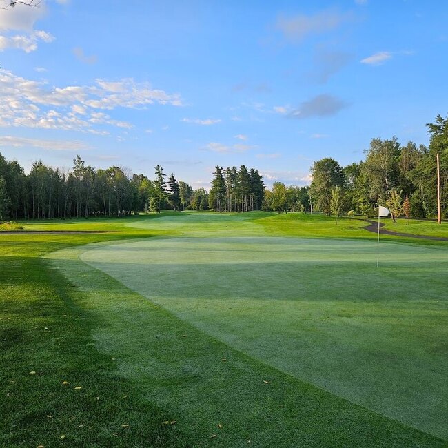 &Eacute;rabli&egrave;re Au Pain de Sucre - Restaurants in Saint-Jean-sur-Richelieu