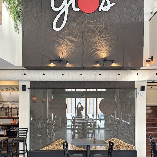 Gio's Restaurant Restaurant Saint-Sauveur: Menu, Avis & Réserver (2026)