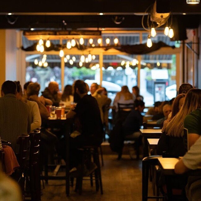 Le Melkior - Bar &agrave; Bi&egrave;res -  Restaurants Near: J6E2K3