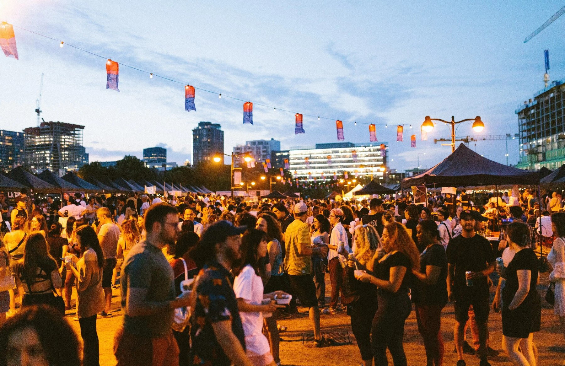 Découvrez les festivals gourmands de Montréal : de la cuisine de rue aux expériences gastronomiques
