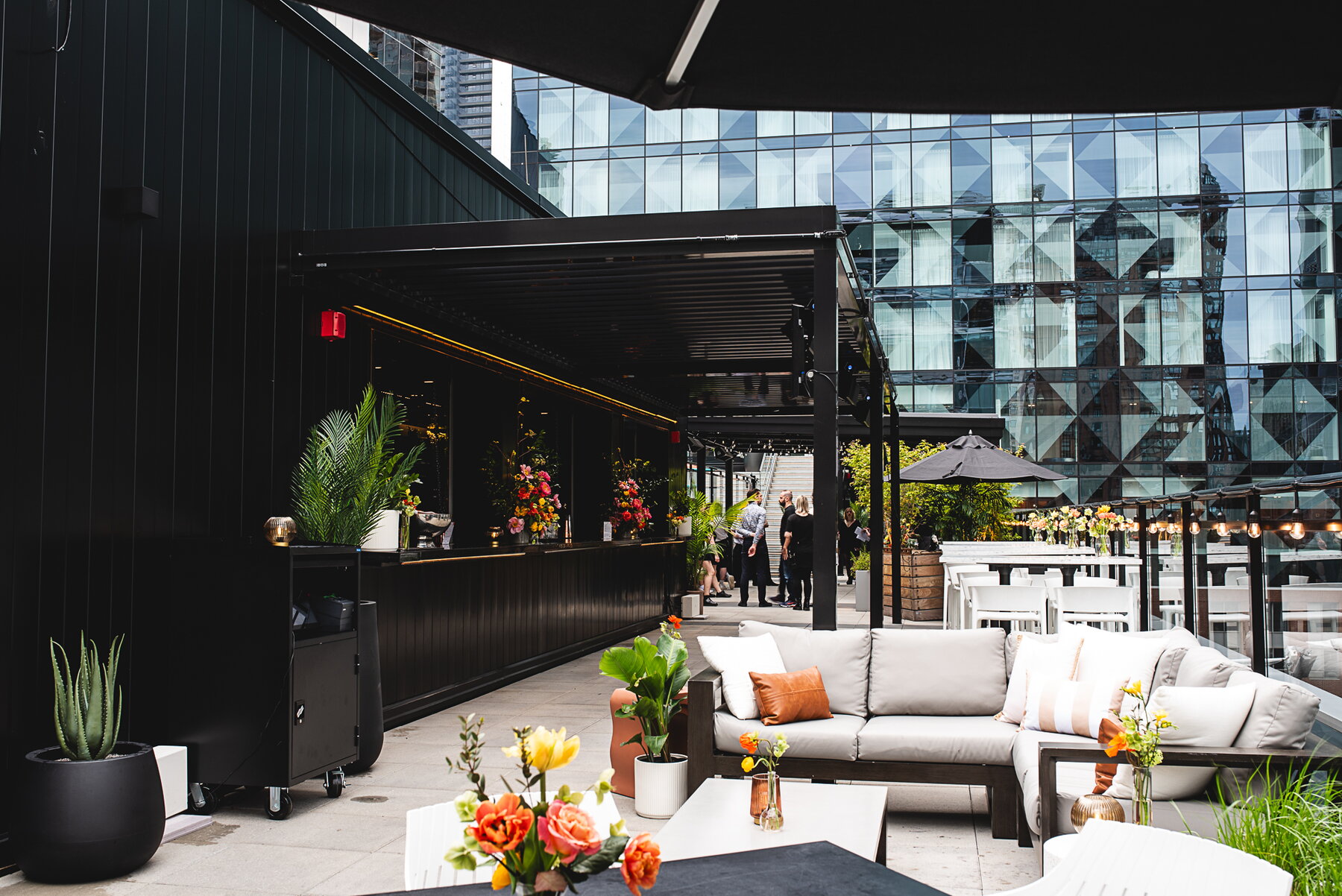 La Terrasse Alizé rouvre pour une nouvelle saison vibrante!