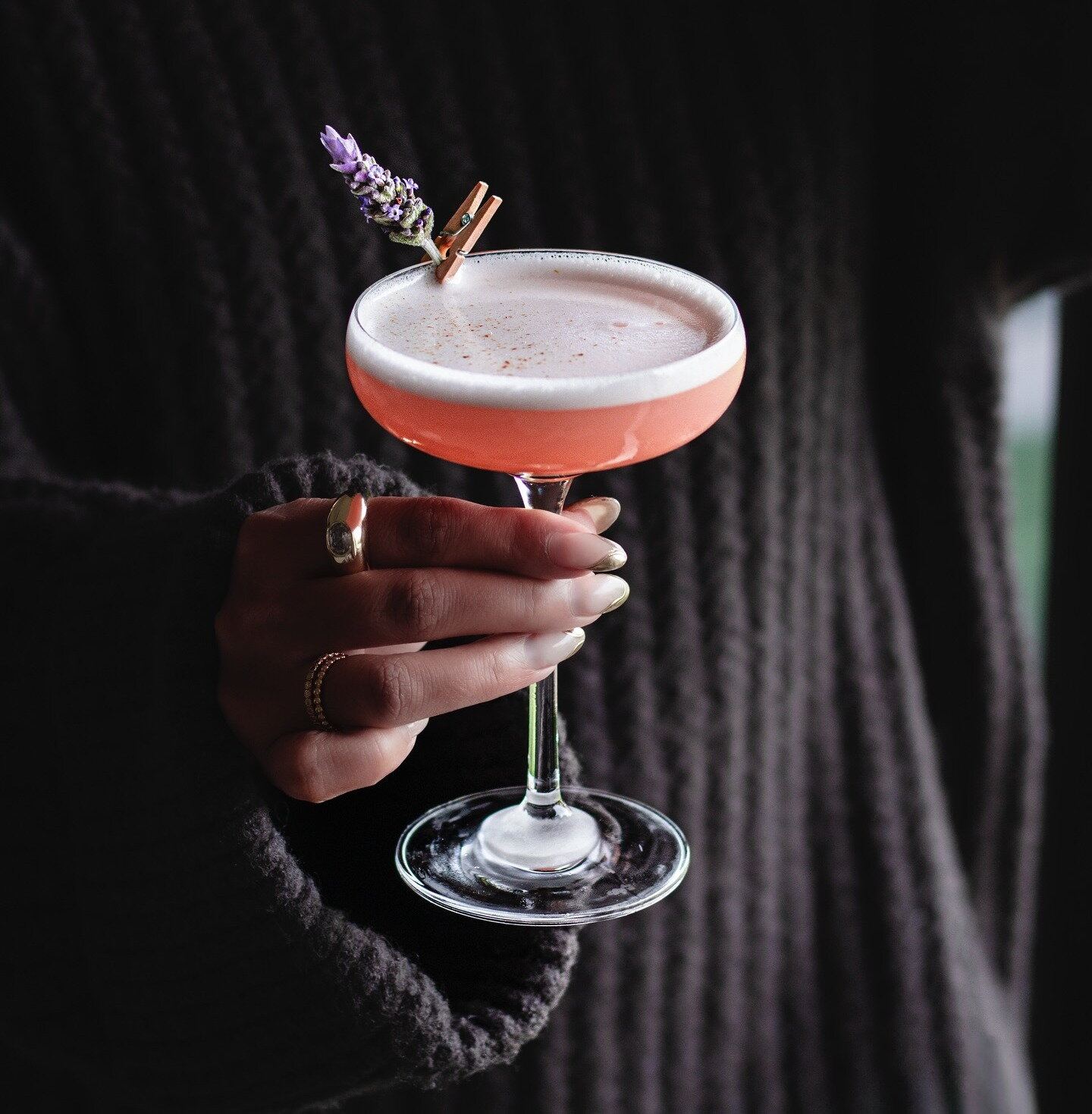 Voici pourquoi les mocktails et les boissons sans alcool font fureur à Montréal