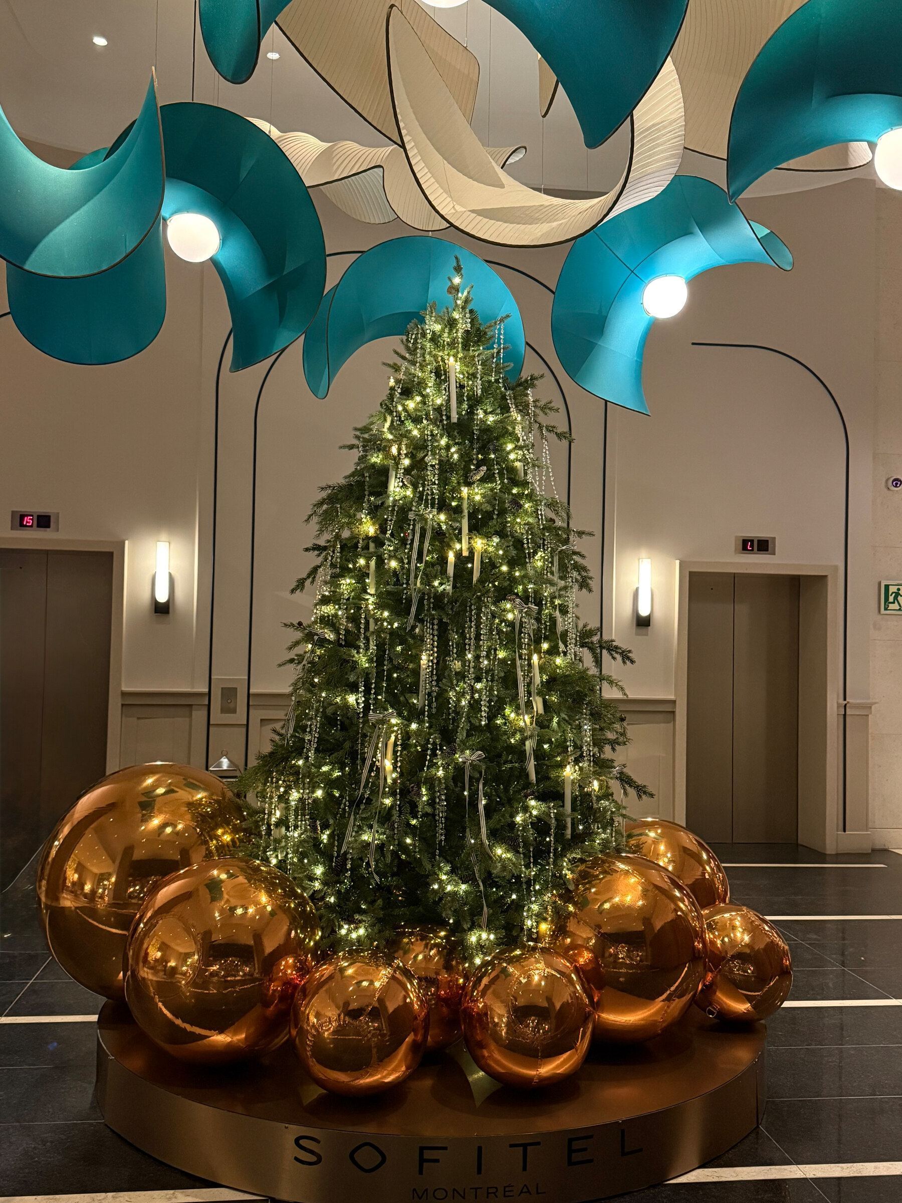 RENOIRs Exquisite Holiday Menus