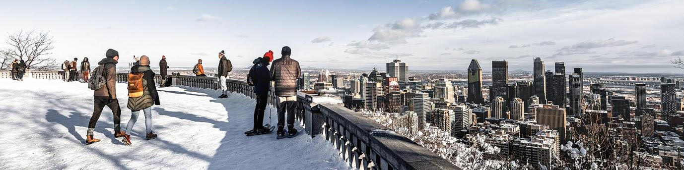 À pied ou en raquettes, le Mont-Royal se transforme en terrain daventure hivernal À pied ou en raquettes, le Mont-Royal se transforme en terrain daventure hivernal