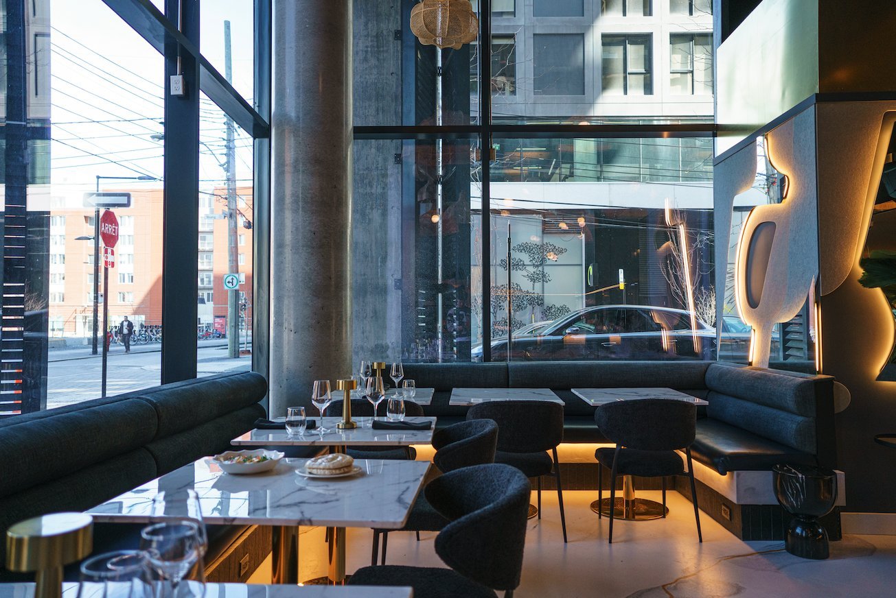 KAVA Montréal : Un nouveau restaurant méditerranéen ouvre à Griffintown