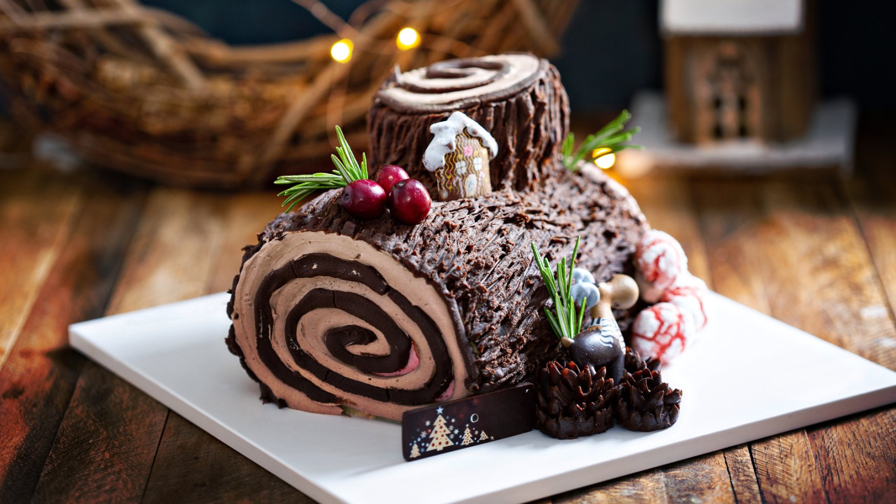 Must-Try Yule Logs in Montreal: Our Picks for a Memorable Holiday Season