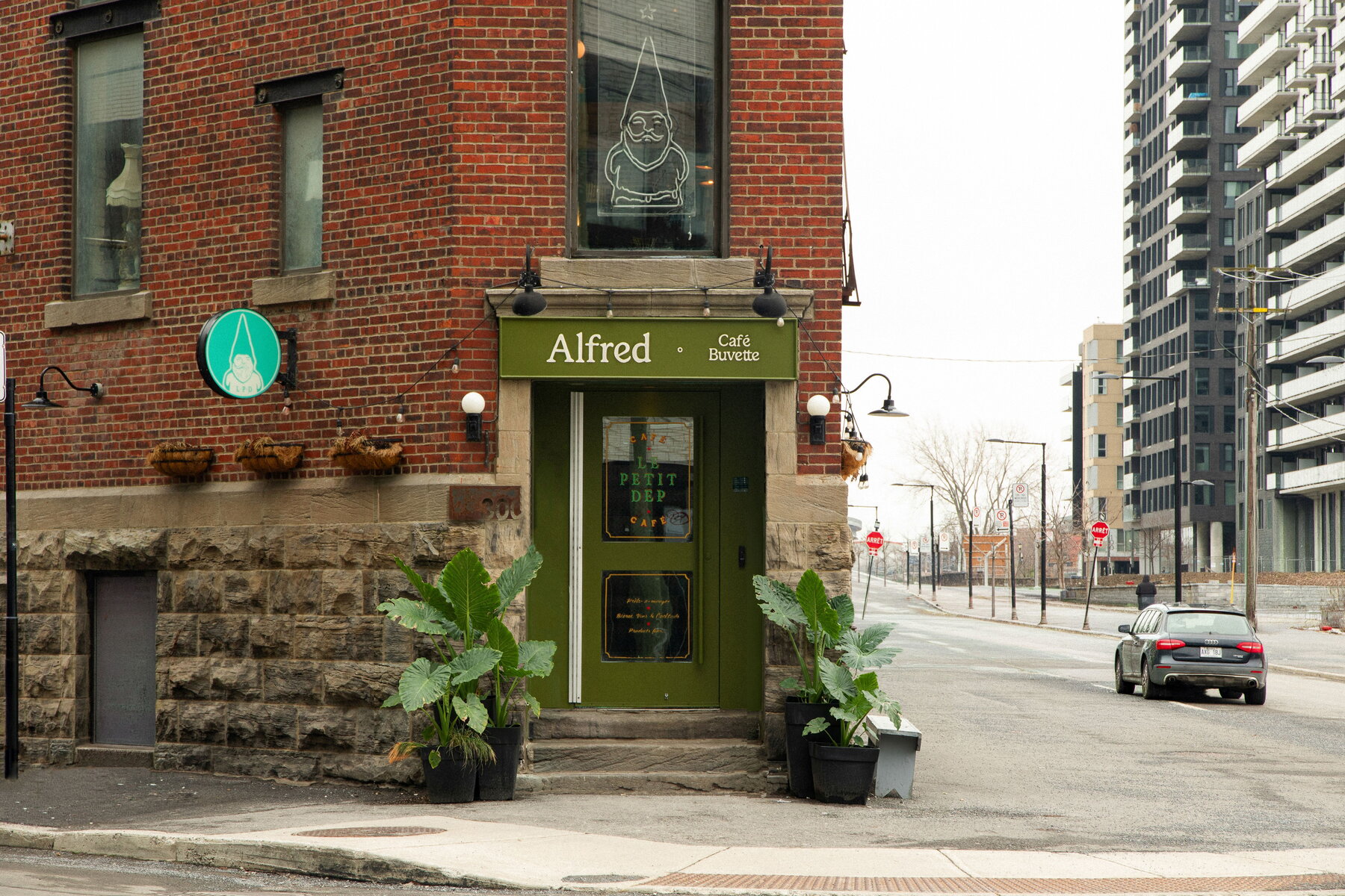 Alfred Café Buvette simpose comme la nouvelle identité de La Buvette du Dep