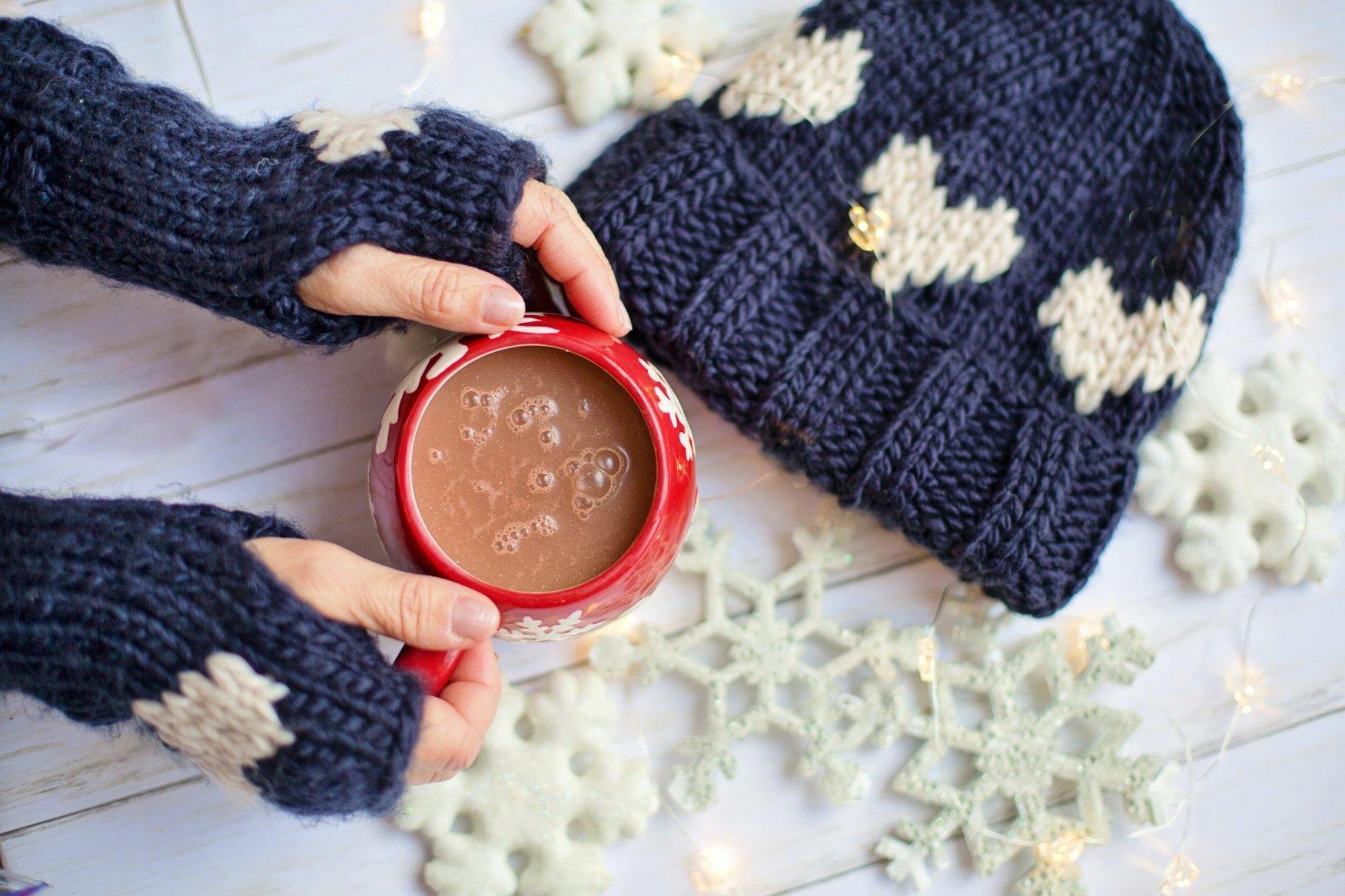 Where to Find Hot Drinks to Warm Up in Quebec City?