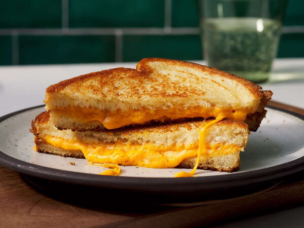 Where to Satisfy Your Grilled Cheese Cravings in Montreal