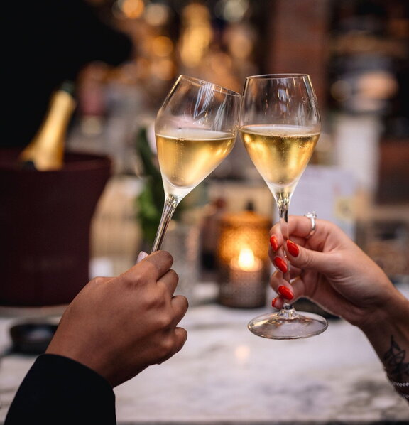 Champagne With Dinner: Where to Go in Montreal