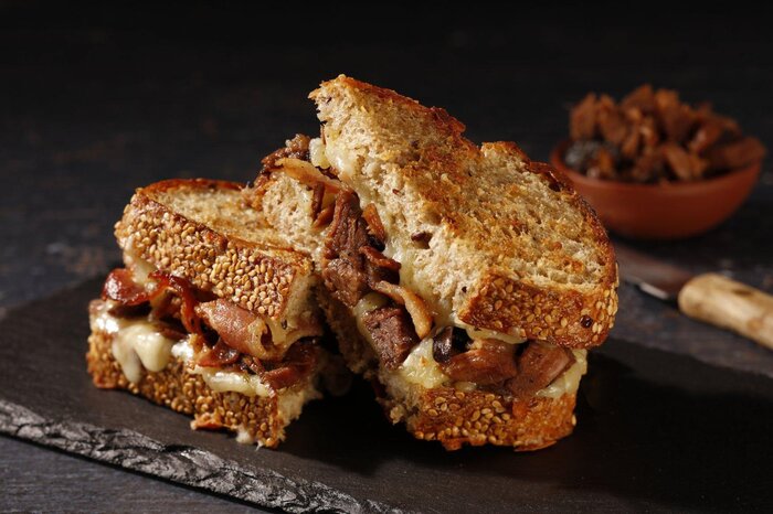 CHIZ, le premier resto-boutique & bar à fromages de Québec, sinstalle dans les Galeries Gourmandes des Galeries de la Capitale