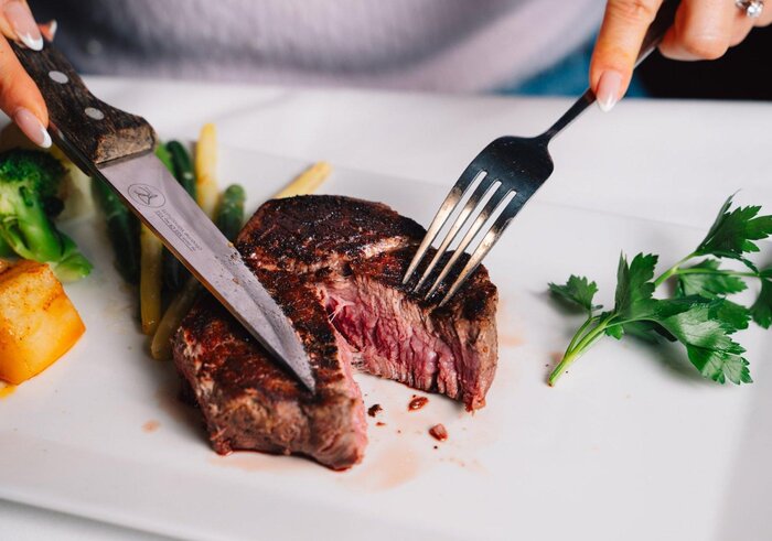 18 Steakhouses in Montreal to Enjoy a Perfectly Grilled Cut