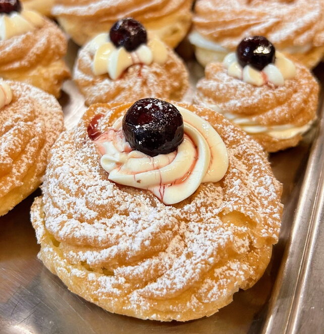 Where to Find the Best Zeppole Di San Giuseppe in Montreal
