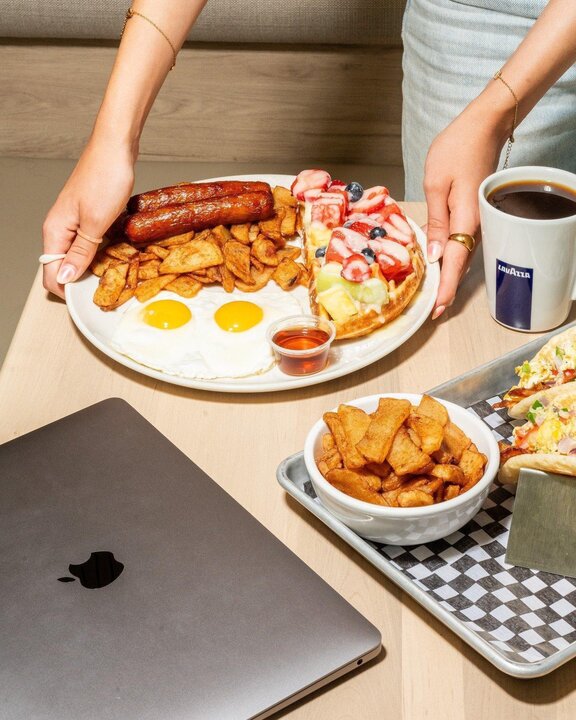 Restaurants pour déjeuner en semaine à Montréal : 18 adresses incontournables