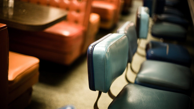 Montreals Culinary Legacy: Uncovering the Citys Oldest Restaurants