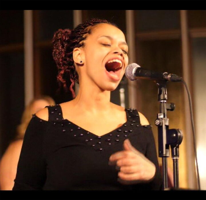 Mélanie Charrier at Maison du Jazz (House of Jazz) Event